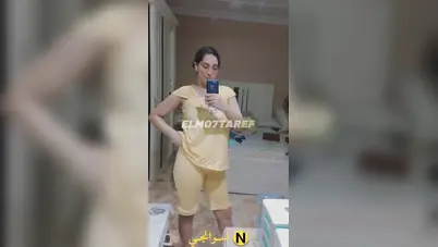 بنت لبوة تصور لصاحبها جسمها اللبن وبزازها المنفوخة سكس نودز مصري