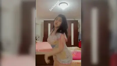 فيديو كول مع حبيبها ترقصله وتضرب سبعة ونص سكس نودز مصري