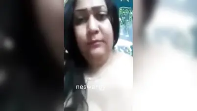 فلاحة زي البقرة ببزاز كبيرة هايجة تلعب في كسها سكس نودز مصري