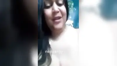 فلاحة زي البقرة ببزاز كبيرة هايجة تلعب في كسها سكس نودز مصري