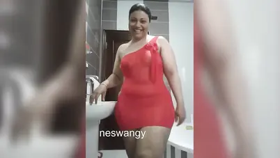 ميلف فلاحة تتشرمط على عشيقها وتصورله نودز سكس نودز مصري