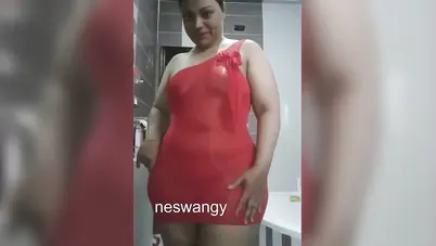 ميلف فلاحة تتشرمط على عشيقها وتصورله نودز سكس نودز مصري