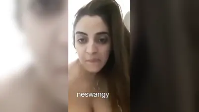 مزة هاي كلاس جسمها جامد تدلع حبيبها سكس نودز مصري