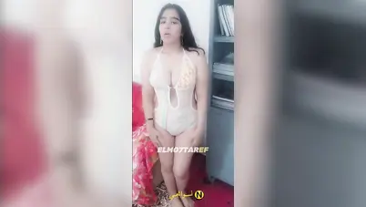 لبوة جايبة قميص نوم جديد تصور وتفرج حبيبها سكس نودز مصري