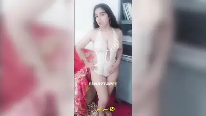 لبوة جايبة قميص نوم جديد تصور وتفرج حبيبها سكس نودز مصري