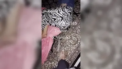 ديوث يتجسس على اخته وهي نايمة ويحسس على طيزها سكس مصري