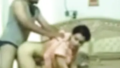 شاب ينيك اخته المطلقة في اوضتها سكس مصري قديم