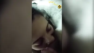 بنت خبرة تمص زب حبيبها وتاخده كله في بوقها سكس مصري
