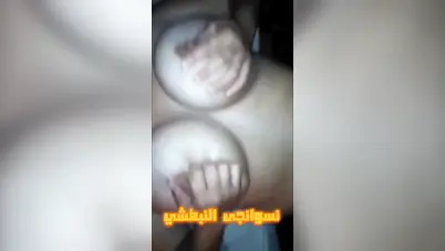 بنت لبوة اوي تمص زب صاحبها ويجيبهم على بزازها الكبيرة سكس مصري