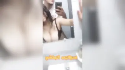 لبوة هايجة صاحبها يزنقها في الحمام ويرزع في كسها سكس مصري xnxx