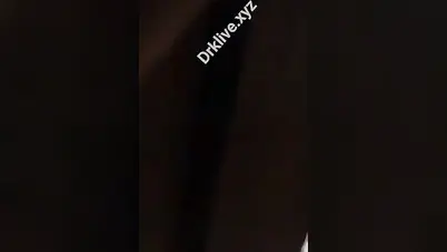 شاب زانق مزة هايجة يفشخها نيك وصاحبه يصور سكس مصري