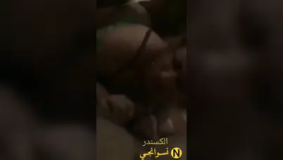 اتنين شباب هايجين في بيت دعارة مع ميلف شقراء نار سكس مصري