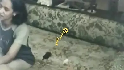 واد فلاح يستفرد ببنت خالته الصغيرة وفشخها نيك سكس مصري محارم