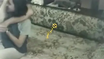 واد فلاح يستفرد ببنت خالته الصغيرة وفشخها نيك سكس مصري محارم