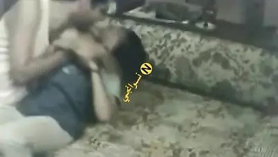 واد فلاح يستفرد ببنت خالته الصغيرة وفشخها نيك سكس مصري محارم