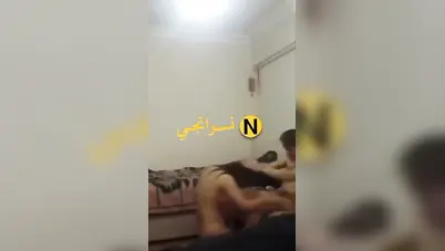 ولد فاجر يجيب صاحبته الشقة ويفشخها نيك سكس مصري
