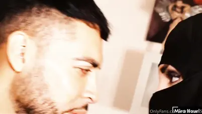 ميرا النوري تتناك بالنقاب من عامل التوصيل سكس عراقي