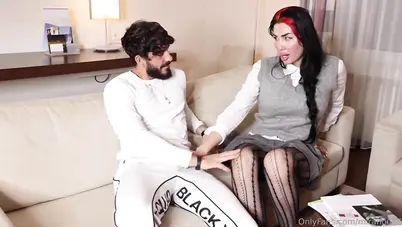 ميرا النوري تكافئ الطالب المجتهد سكس عراقي