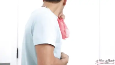 ابن زوجي يتحرش بي سكس الينا انجل