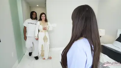 الينا انجل وساشا بيرل يتناكو من زب اسود كبير في طيزهم سكس عربي
