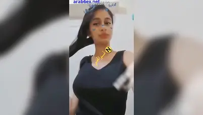 بنوتة كيوت اندر ايدج تصور لصاحبها في المدرسه جسمها الناعم سكس نودز مصري