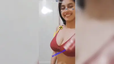 بنوتة كيوت اندر ايدج تصور لصاحبها في المدرسه جسمها الناعم سكس نودز مصري