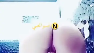 ميلف فاجرة بطيز كبيرة تقلع وتلعب في جسمها في الحمام سكس نودز مصري