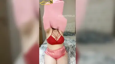 مزة بطل ببزاز مدافع تقلع وتفرج عشيقها جمال جسمها الفاير سكس نودز مصري
