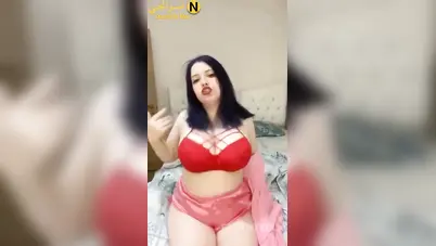 مزة بطل ببزاز مدافع تقلع وتفرج عشيقها جمال جسمها الفاير سكس نودز مصري