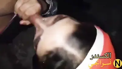 بنت محجبة تتشرمط وتمص زب خطيبها وتدلعه سكس مصري xlxx