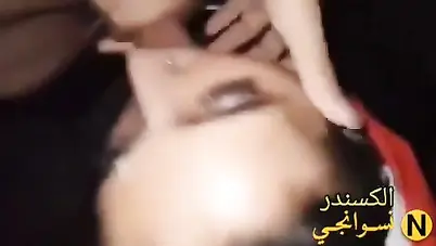 بنت محجبة تتشرمط وتمص زب خطيبها وتدلعه سكس مصري xlxx