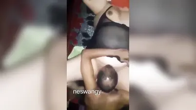 ديوث يصور صاحبه وهو بيفشخ مراته نيك سكس مصري