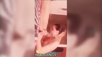زانق حبيبته وينيك بزازها وتمصله زبه وتدلعه سكس مصري