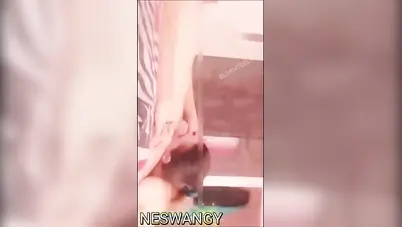 زانق حبيبته وينيك بزازها وتمصله زبه وتدلعه سكس مصري