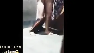 شاب يزنق جارته فوق السطح تمصله ويفشخها نيك سكس مصري