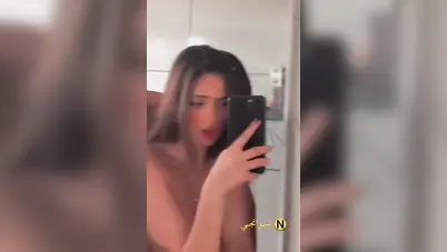 لبوة هايجة تتناك من صاحبها في الحمام عالواقف سكس مصري