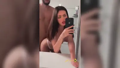لبوة هايجة تتناك من صاحبها في الحمام عالواقف سكس مصري