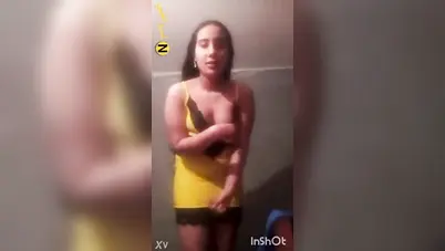 اندر ايدج جسمها نار تعرض بزازها الملبن سكس نودز مصري