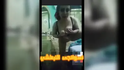 مطلقة هايجة تصور لعشيقها وهي تلعب في جسمها الفاجر سكس نودز مصري