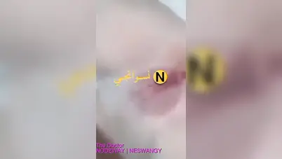 اندر ايدج بيضا ملبن تلعب في بزازها وتصور لحبيبها سكس نودز مصري