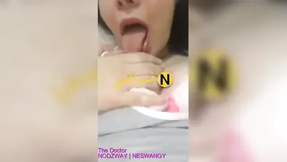 شرموطة هاي كلاس هايجة وعايزة تتناك تلعب في بزازها سكس نودز مصري