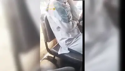 متحرش يلعب في زبه في المواصلات ويتحرش ببنات سكس مصري