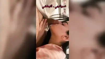 لبوة سكرانة مع عشيقها في الفندق وتتناك وتتشرمط سكس مصري