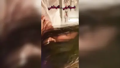 لبوة سكرانة مع عشيقها في الفندق وتتناك وتتشرمط سكس مصري