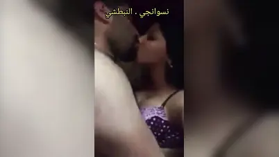 شاب مع حبيبته البطل تدلع عليه وتركب على زبه سكس مصري