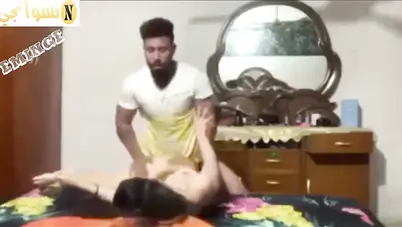 شاب هايج يزنق اخته في البيت وينيكها سكس مصري محارم