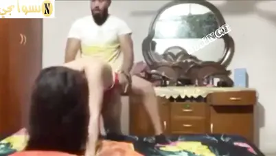 شاب هايج يزنق اخته في البيت وينيكها سكس مصري محارم