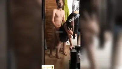 زانق حبيبته يفشخها نيك على الواقف وهي مش قادرة سكس مصري