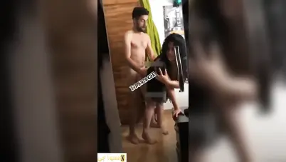 زانق حبيبته يفشخها نيك على الواقف وهي مش قادرة سكس مصري