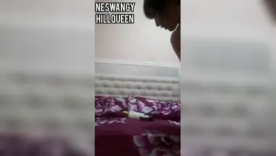 هايجة اوي تقفش في بزازها وتلعب في كسها سكس نودز مصري